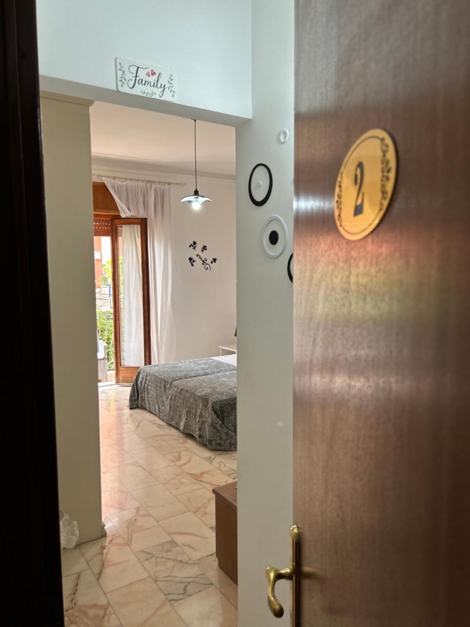 Suite Apartment ตาออร์มินา ภายนอก รูปภาพ